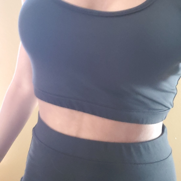 2 piece outfit - Picture 4 of 4